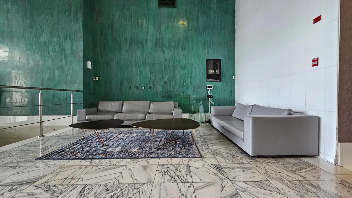 FURNISHED APT ON AV BALBOA - PH WATERS - 256 M2