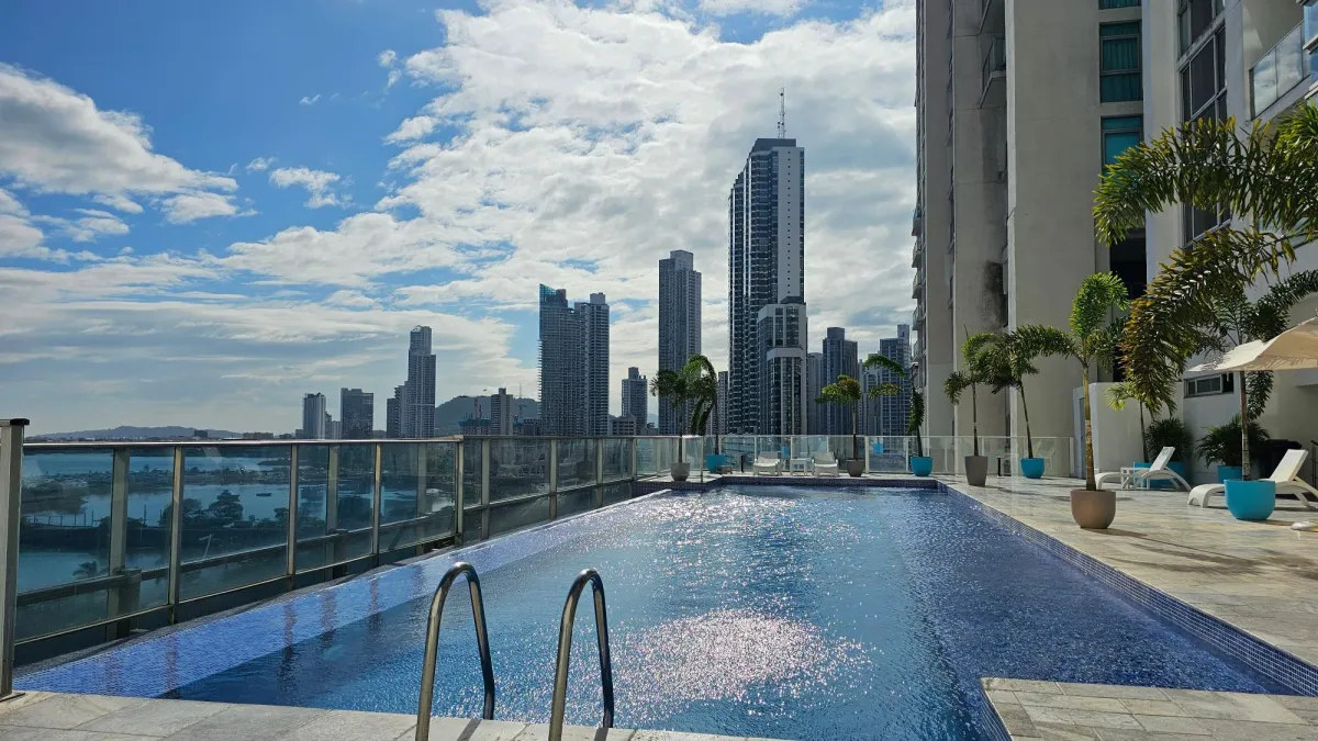 FURNISHED APT ON AV BALBOA - PH WATERS - 256 M2