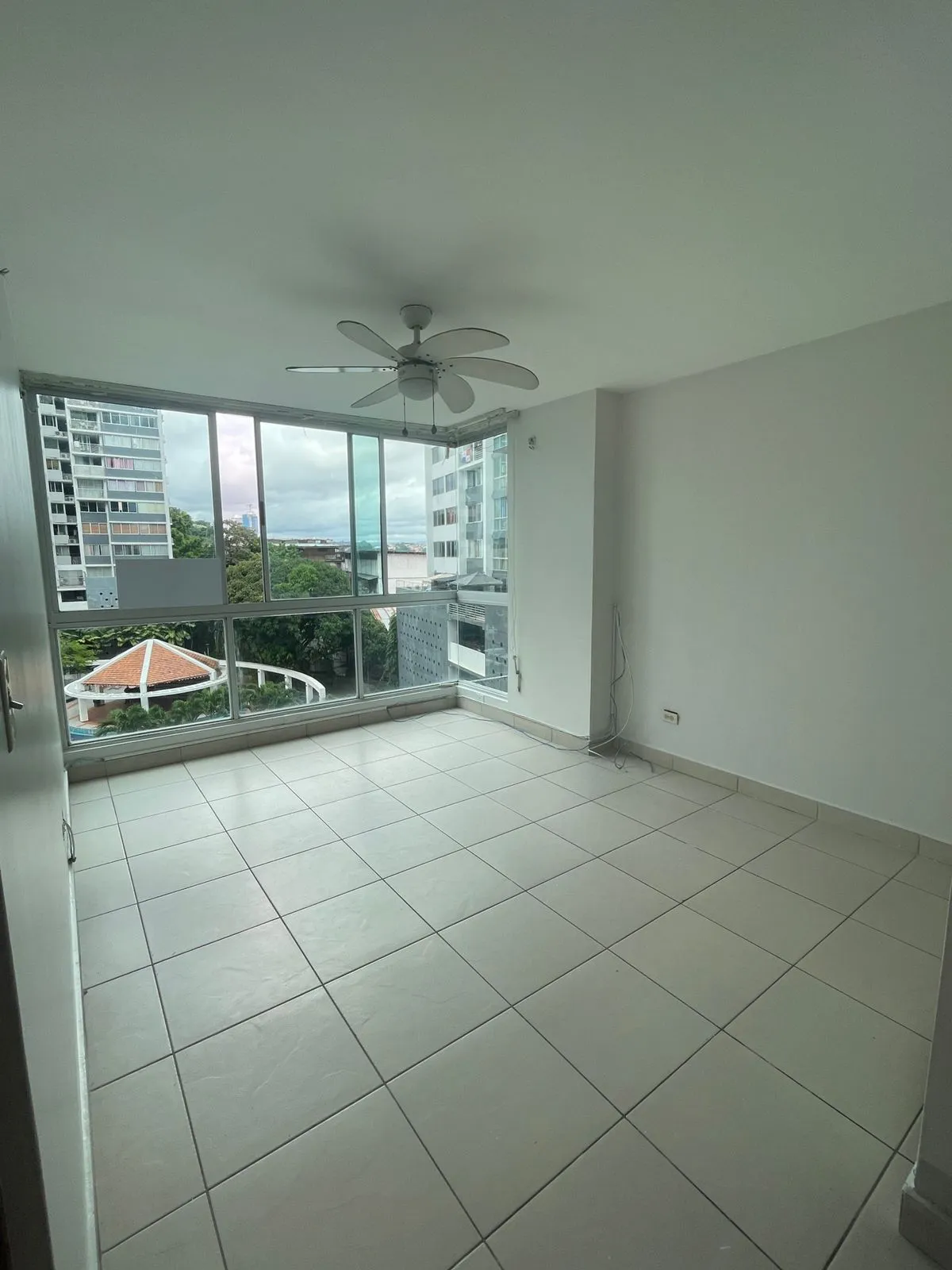APARTMENT FOR RENT – PH CENTRAL PARK, LEXINGTON TOWER