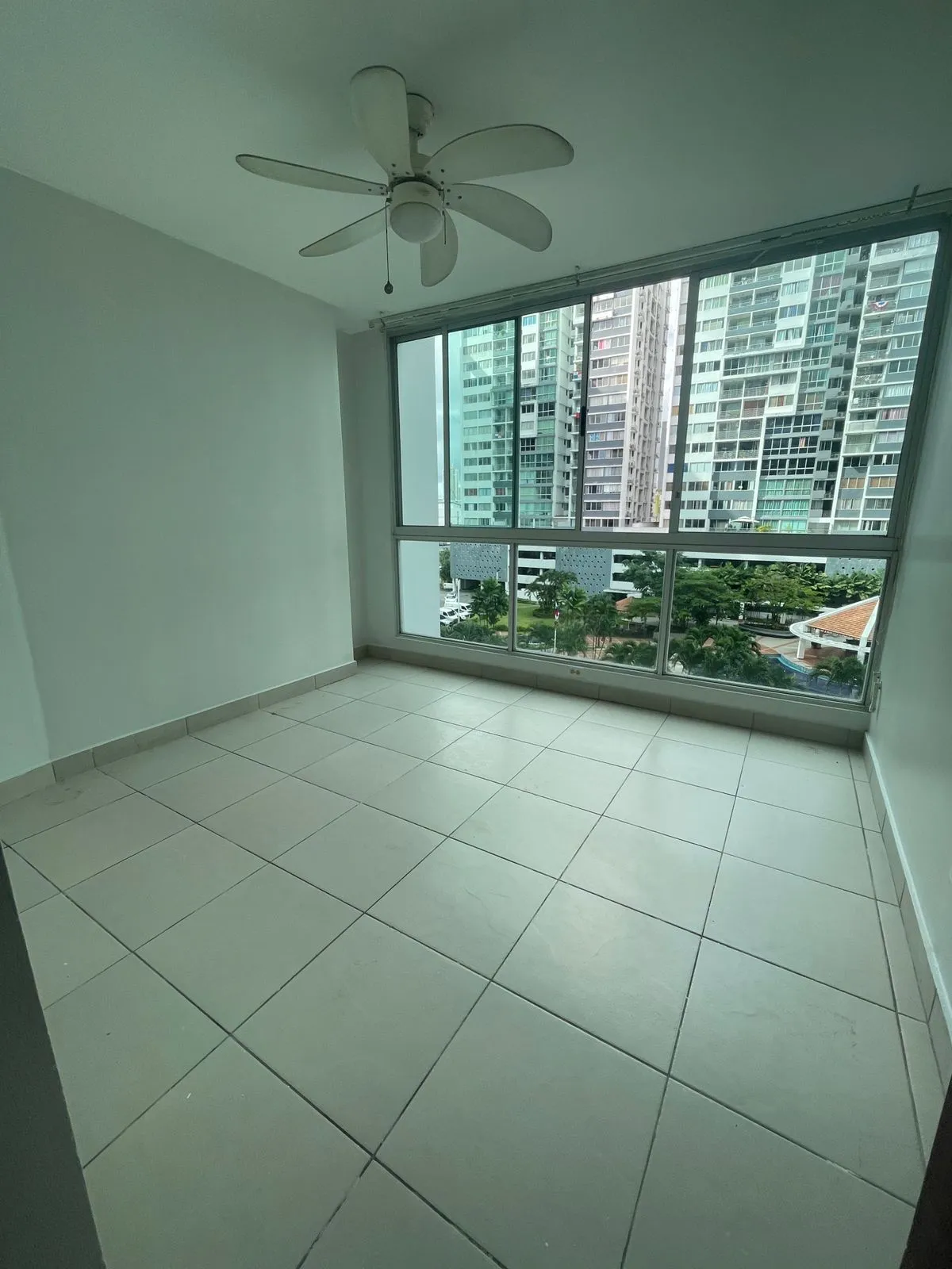 APARTMENT FOR RENT – PH CENTRAL PARK, LEXINGTON TOWER