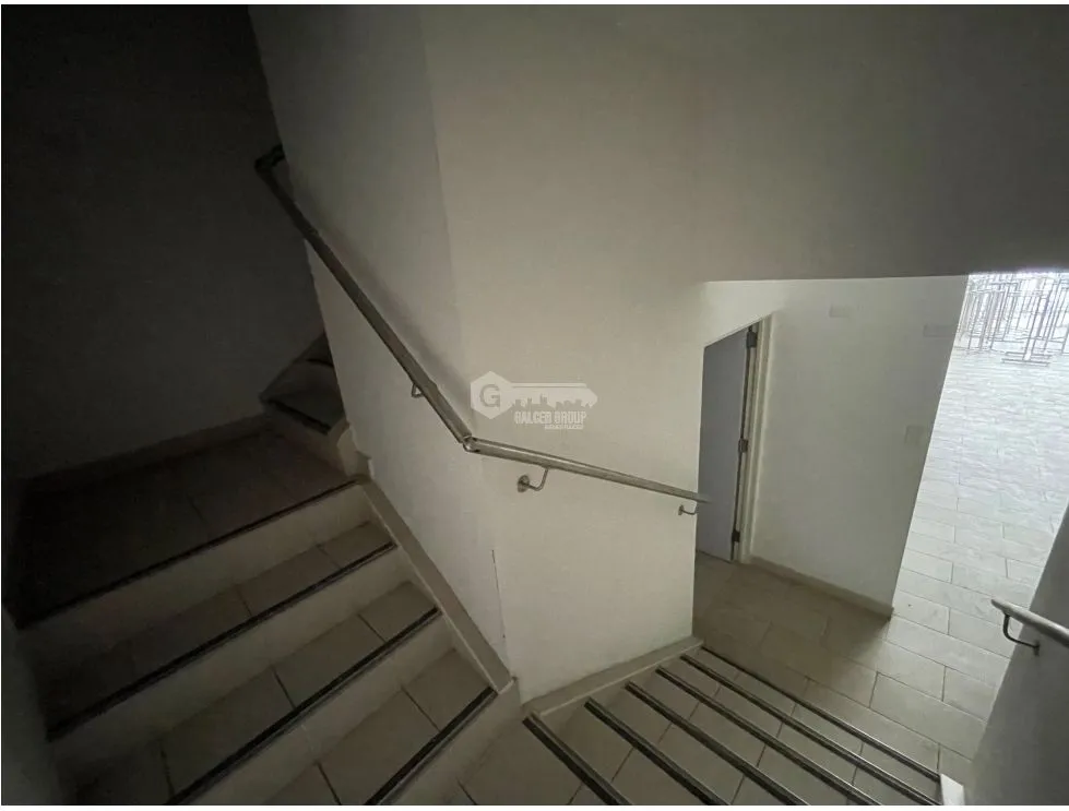 LOCAL / VERSALLES / 172M / 1 BAÑO / 2 NIVELES / 6 DIVICIONES