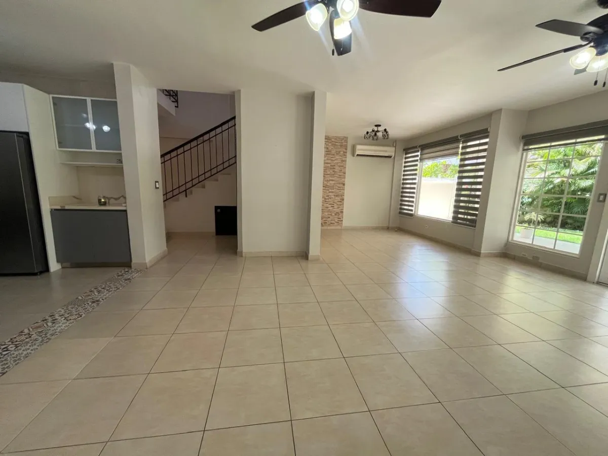 Casa en venta en Costa Sur - P.H. Villa Valencia
