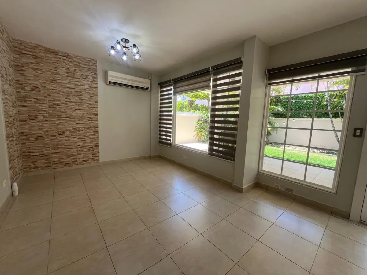Casa en venta en Costa Sur - P.H. Villa Valencia