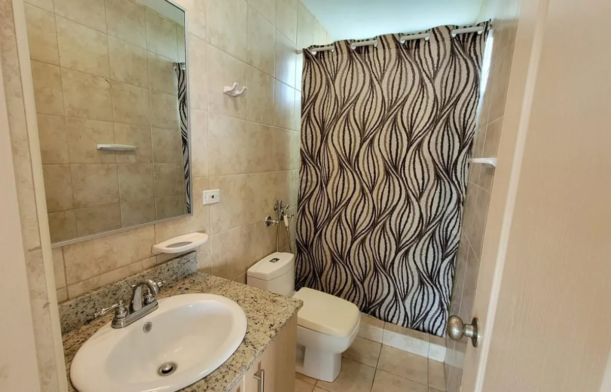 Apartamento Frente al Mar en Venta en Playa Serena – Nueva Gorgona