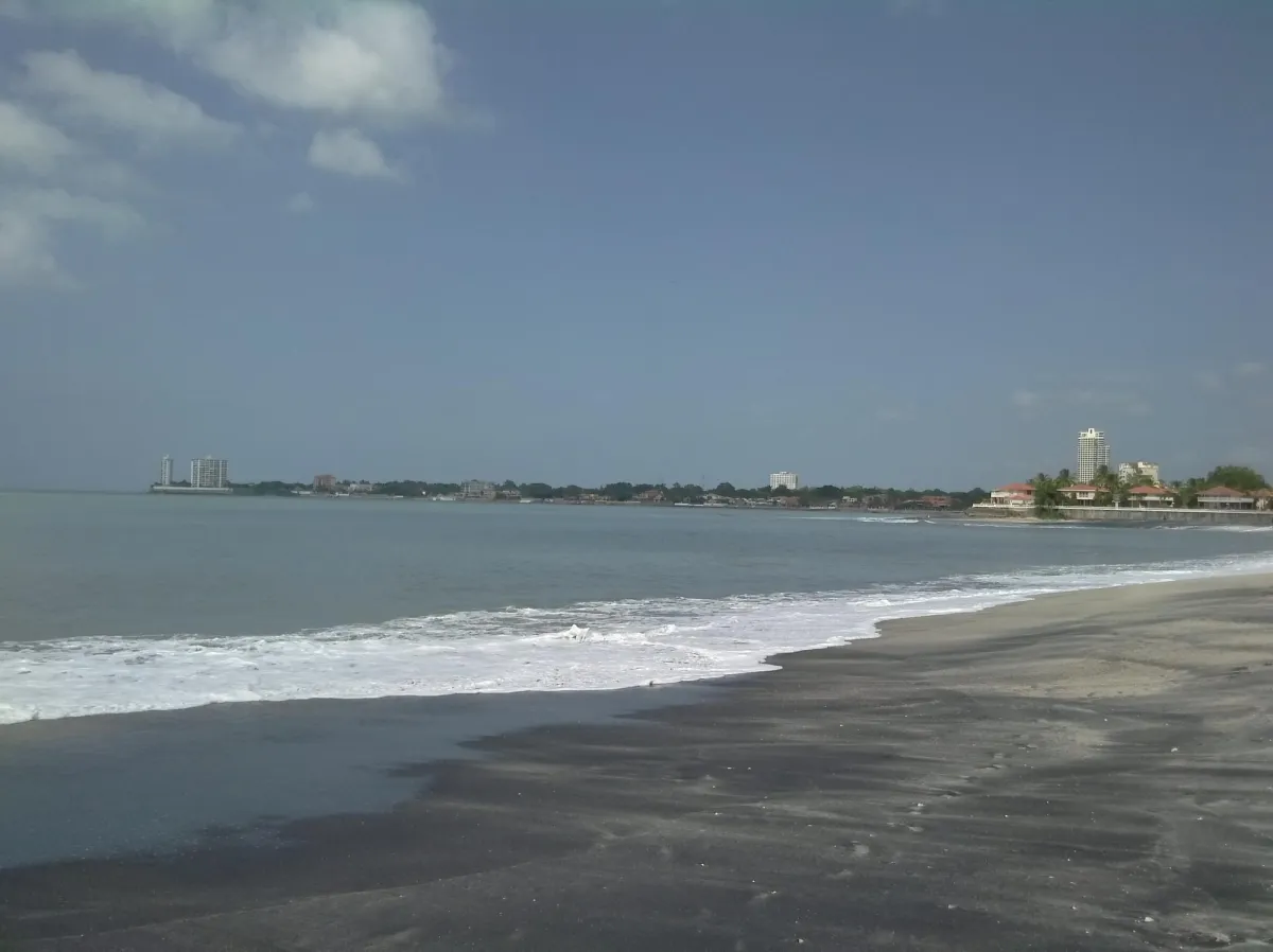 Apartamento Frente al Mar en Venta en Playa Serena – Nueva Gorgona
