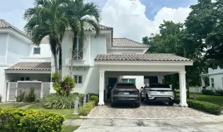 RESIDENCIA EN VILLA MIRAFLORES, BIJAO