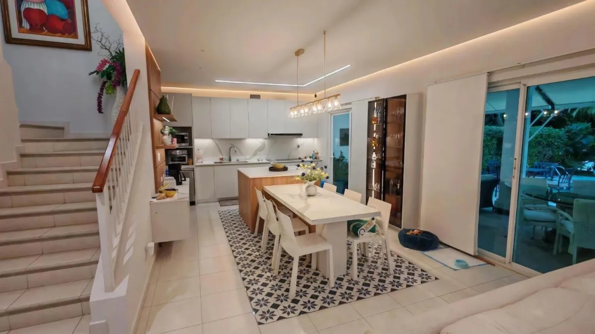 RESIDENCIA EN VILLA MIRAFLORES, BIJAO