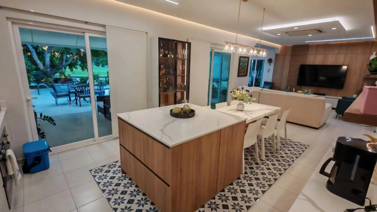 RESIDENCIA EN VILLA MIRAFLORES, BIJAO