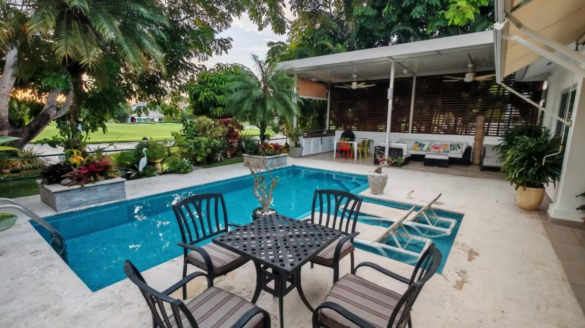 RESIDENCIA EN VILLA MIRAFLORES, BIJAO