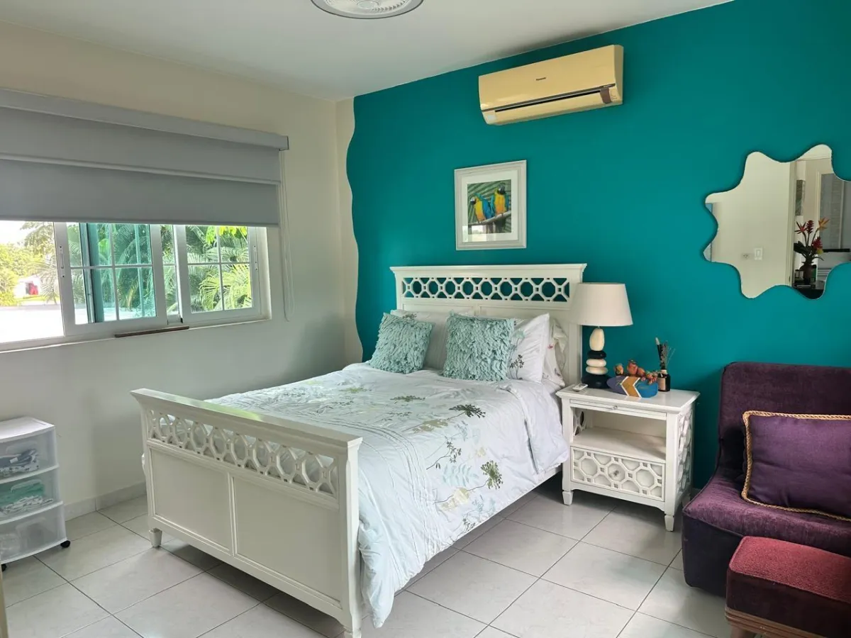 RESIDENCIA EN VILLA MIRAFLORES, BIJAO