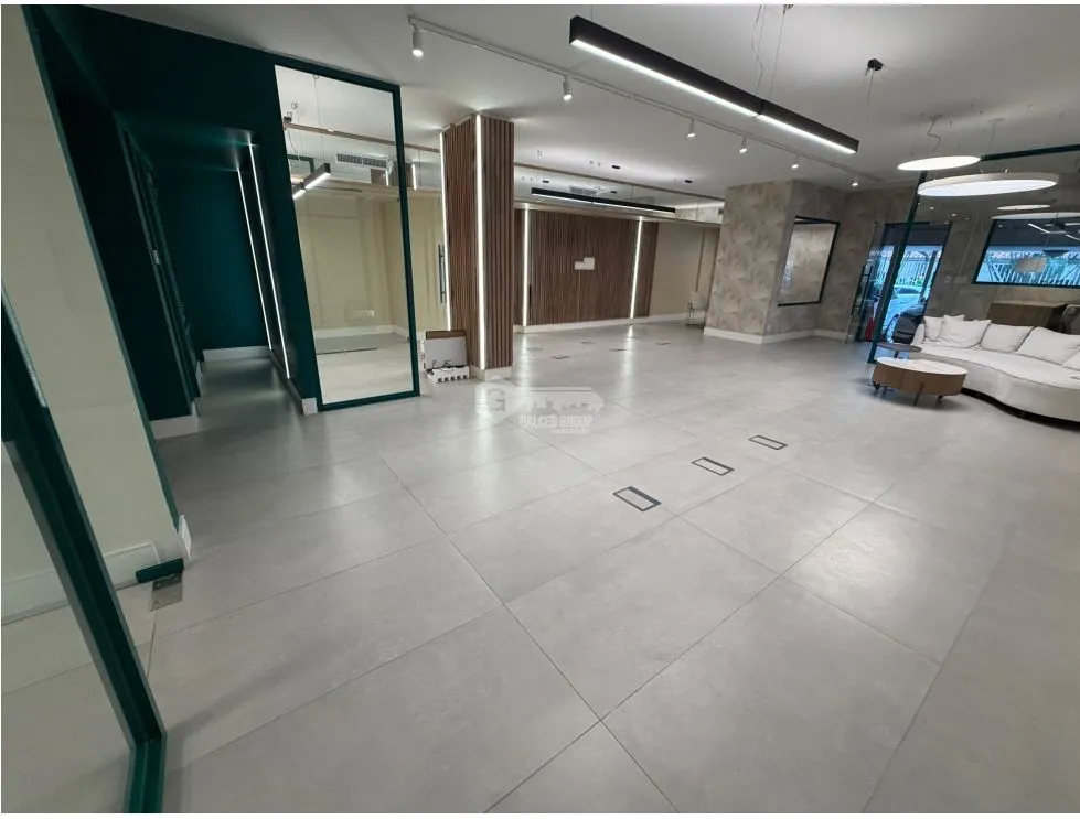 Espace commercial à Marbella à louer