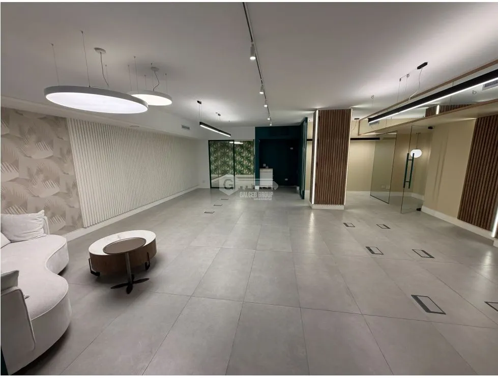 Espace commercial à Marbella à louer
