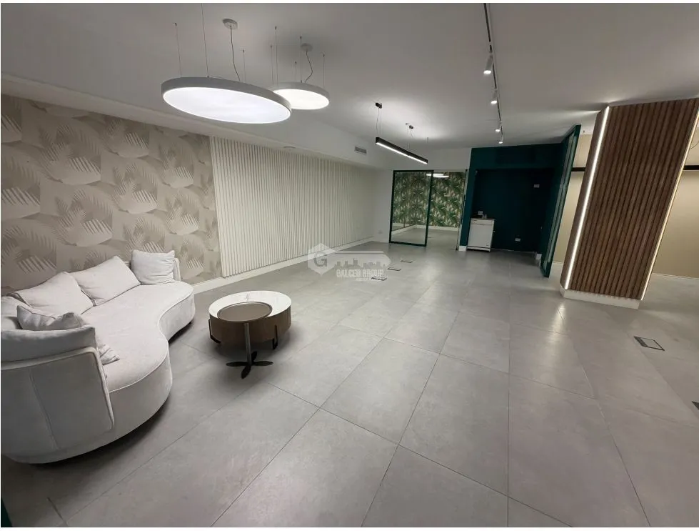 Espace commercial à Marbella à louer
