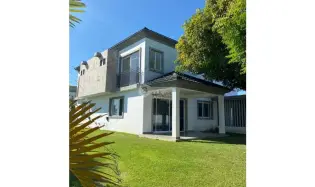 SE VENDE AMPLIA CASA DOS NIVELES 236 M2 EN PH CORONADO ESCAPE