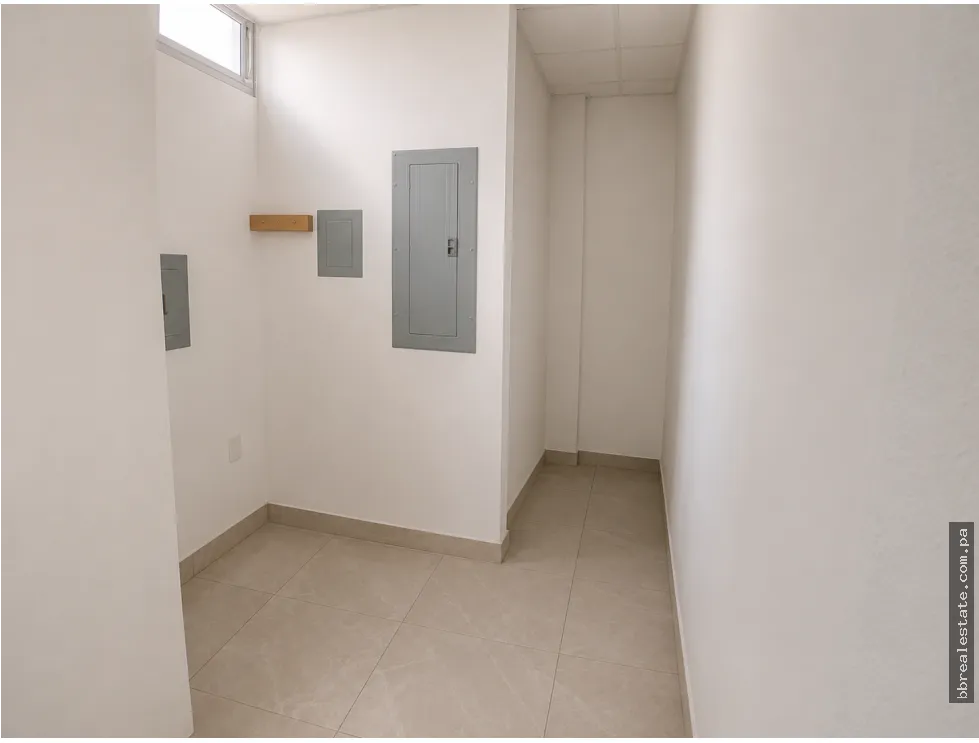 Espace commercial à Via Porras à louer