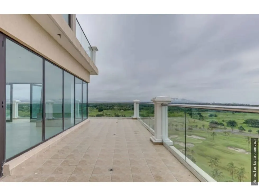 Sale of Junior Penthouse in PH Las Olas II, San Carlos