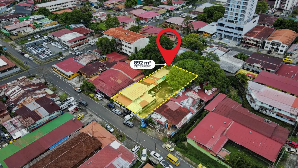 Venta de Terreno Comercial en Parque Lefevre