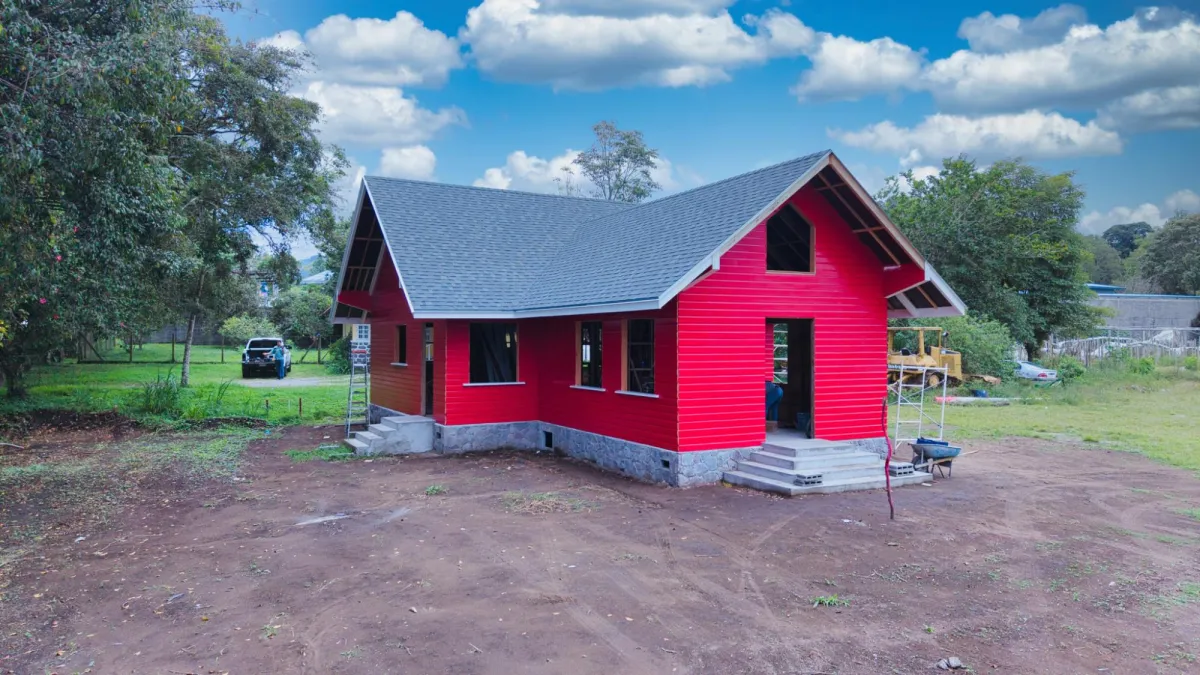 Casa nueva de madera en preventa en Volcán, Chiriquí