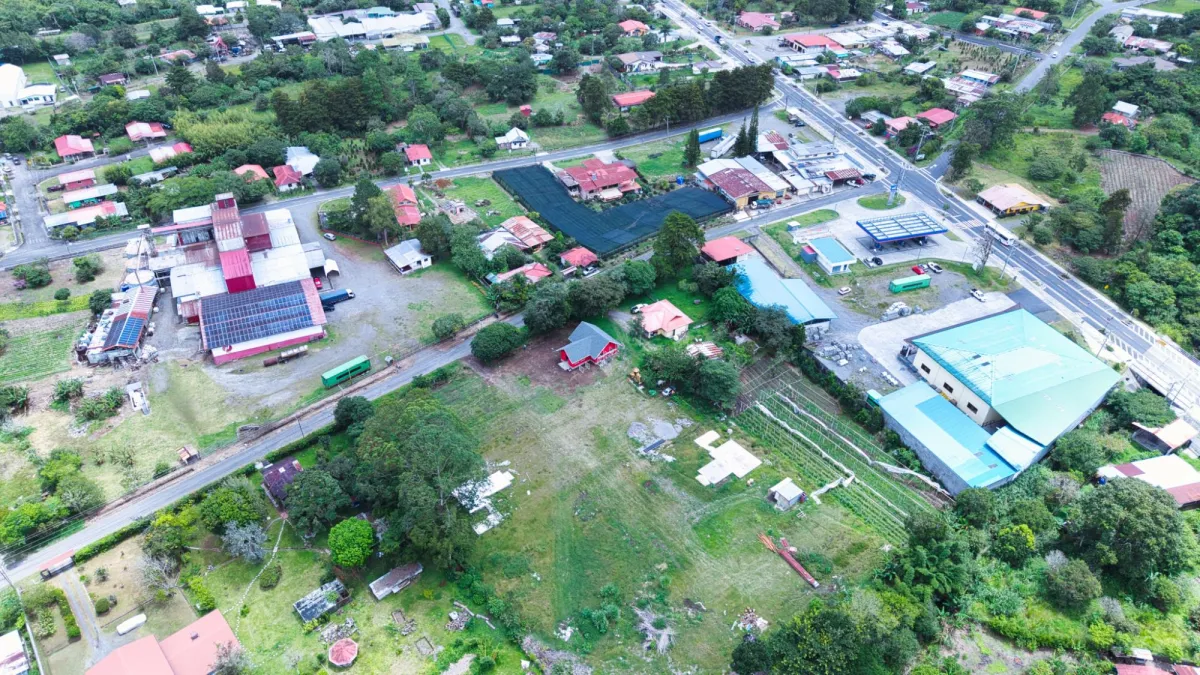 Casa nueva de madera en preventa en Volcán, Chiriquí