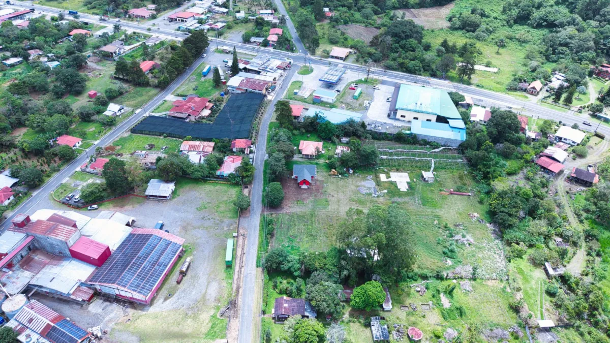 Casa nueva de madera en preventa en Volcán, Chiriquí