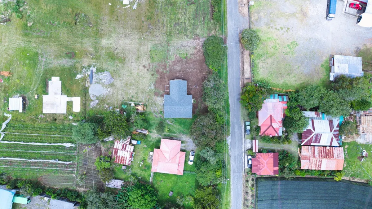 Casa nueva de madera en preventa en Volcán, Chiriquí