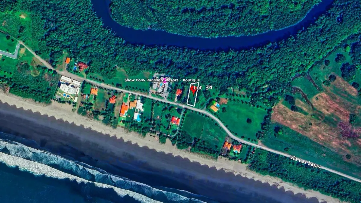 Terreno en venta cerca del mar en Playa Las Lajas