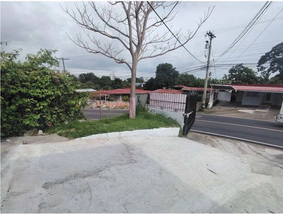 Venta de casa comercial en Altos de Betania. EAR