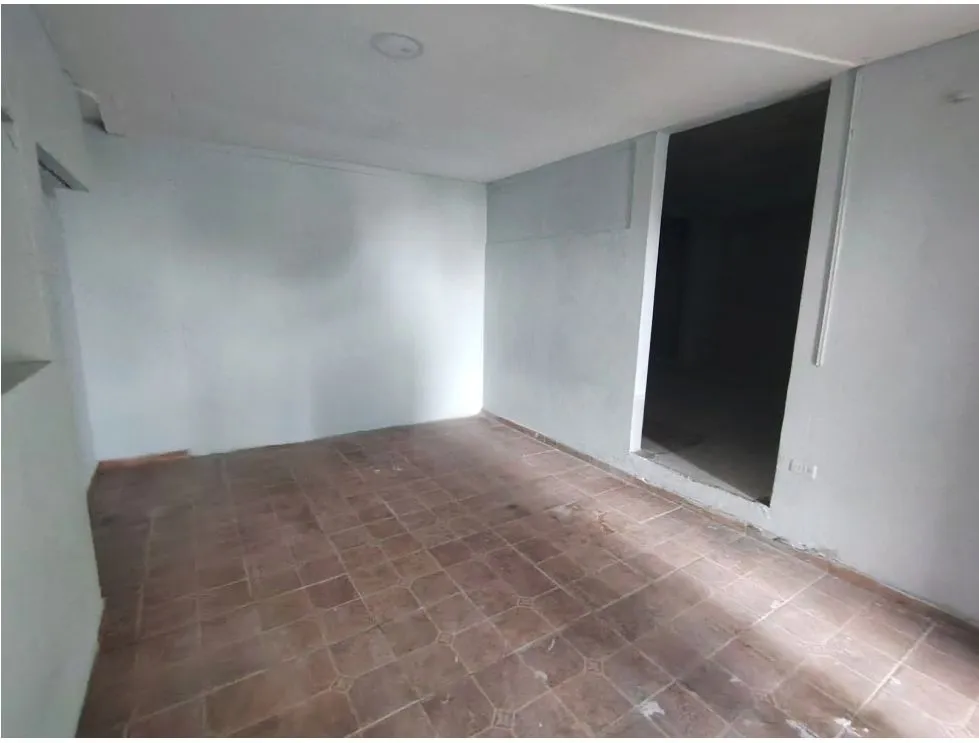 Venta de casa comercial en Altos de Betania. EAR
