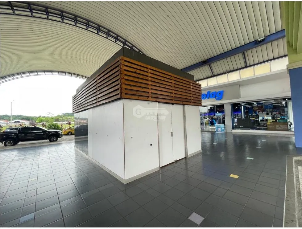 Espace commercial à Ancon à louer