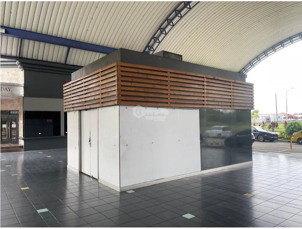 Espace commercial à Ancon à louer