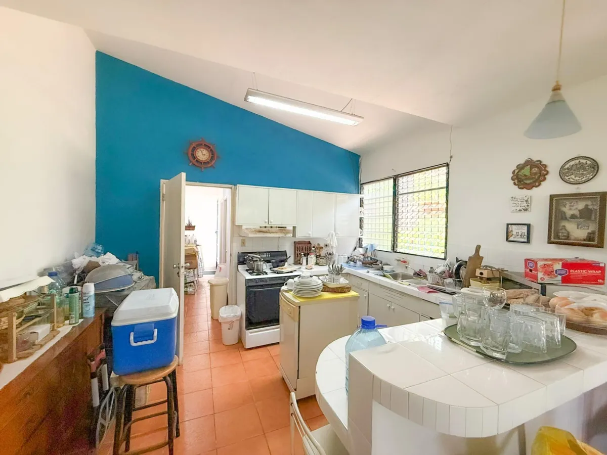 HOME FOR SALE NEAR THE BEACH – CORONADO