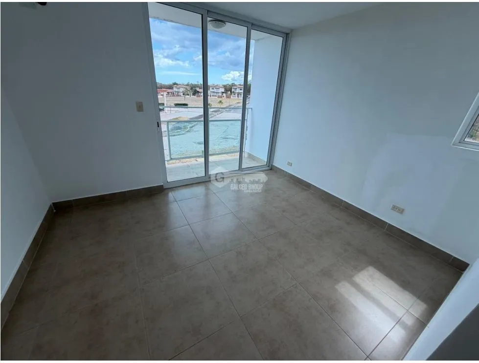 SE VENDE APARTAMENTO 79M EN PH FONTANELLA DEL MAR CERCA DE LA PLAYA