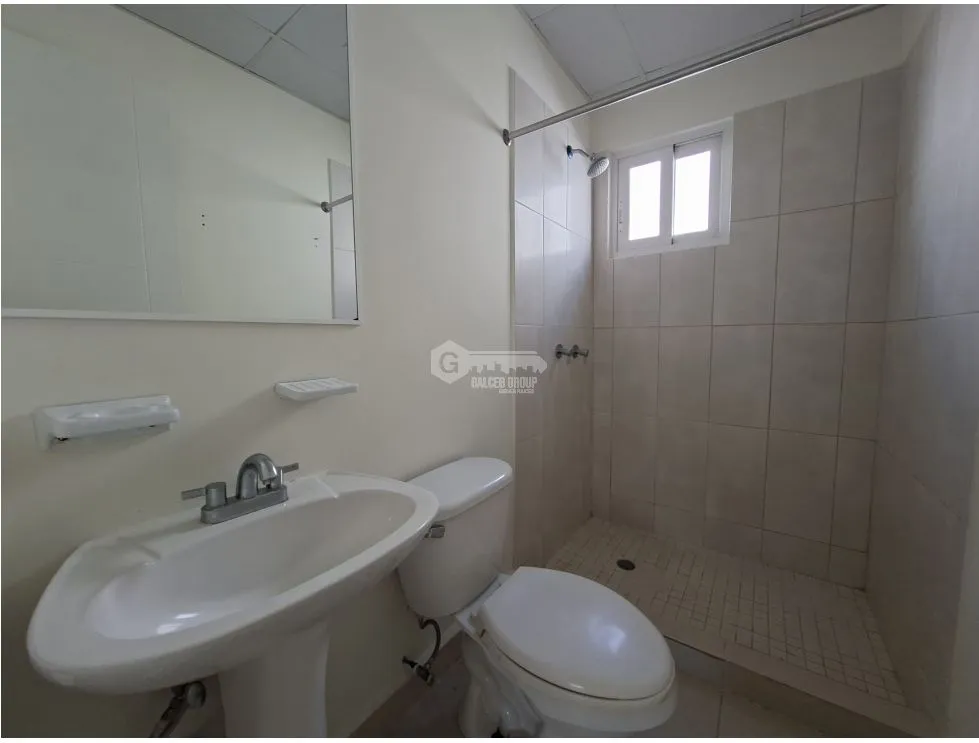 SE ALQUILA CASA 240M EN PLAYA DORADA VILLA MARINA II CON LINEA BLANCA