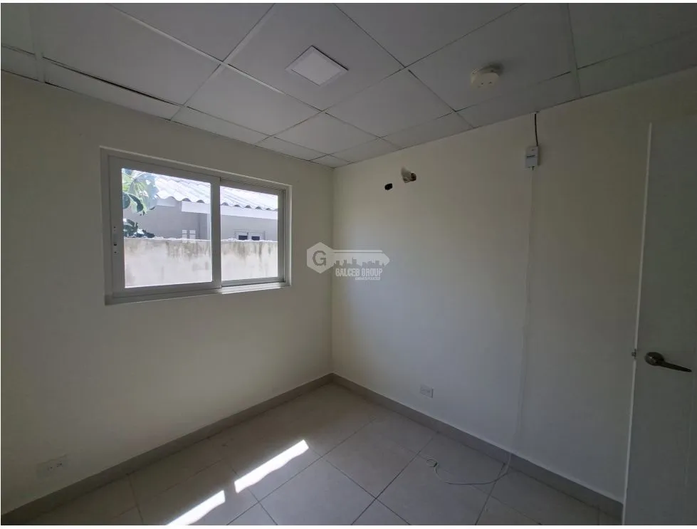 SE ALQUILA CASA 240M EN PLAYA DORADA VILLA MARINA II CON LINEA BLANCA