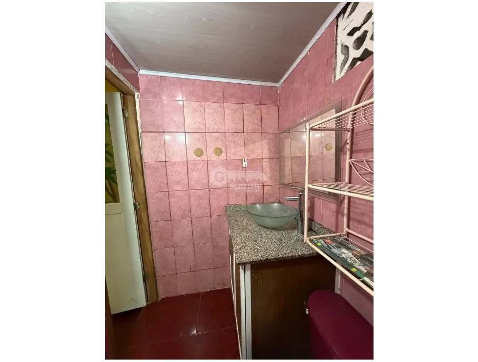 SE VENDE AMPLIA  CASA EN EL TECAL 256 M2 CON TERRAZA VIA PRINCIPAL