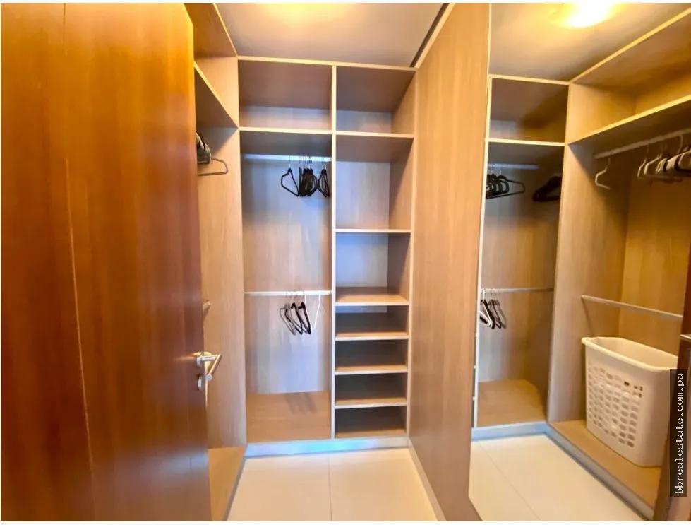Appartement à Costa del Este à louer