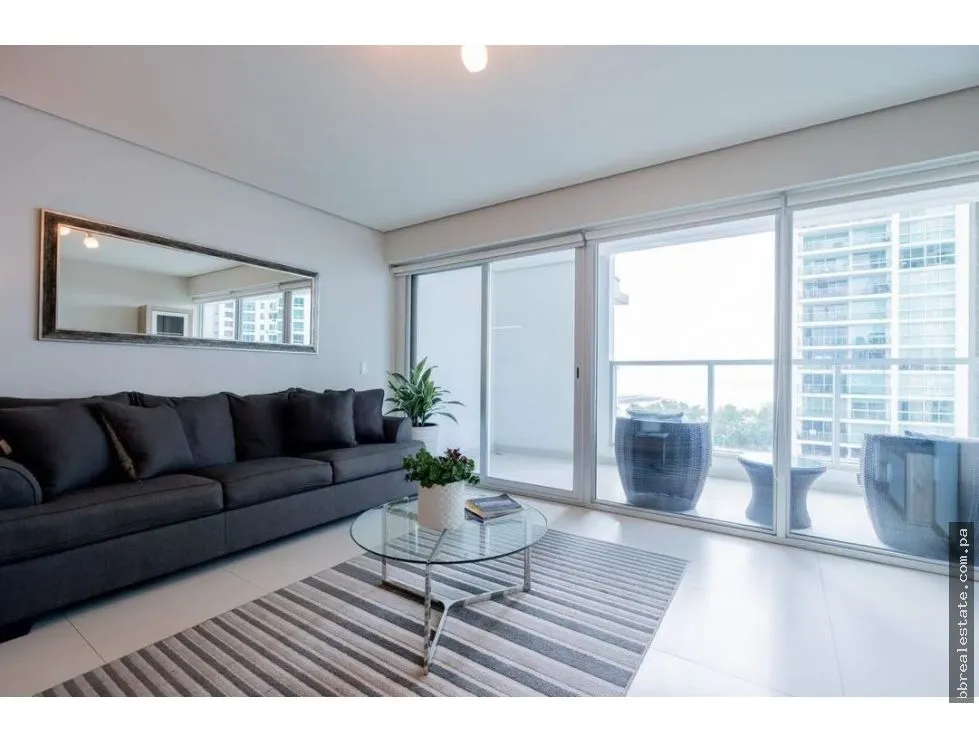 Venta de apartamento en P.H.  Parkside,  Costa del Este
