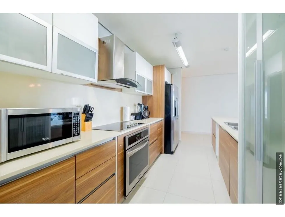 Venta de apartamento en P.H.  Parkside,  Costa del Este