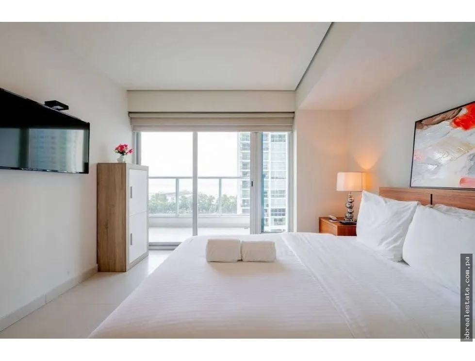 Venta de apartamento en P.H.  Parkside,  Costa del Este