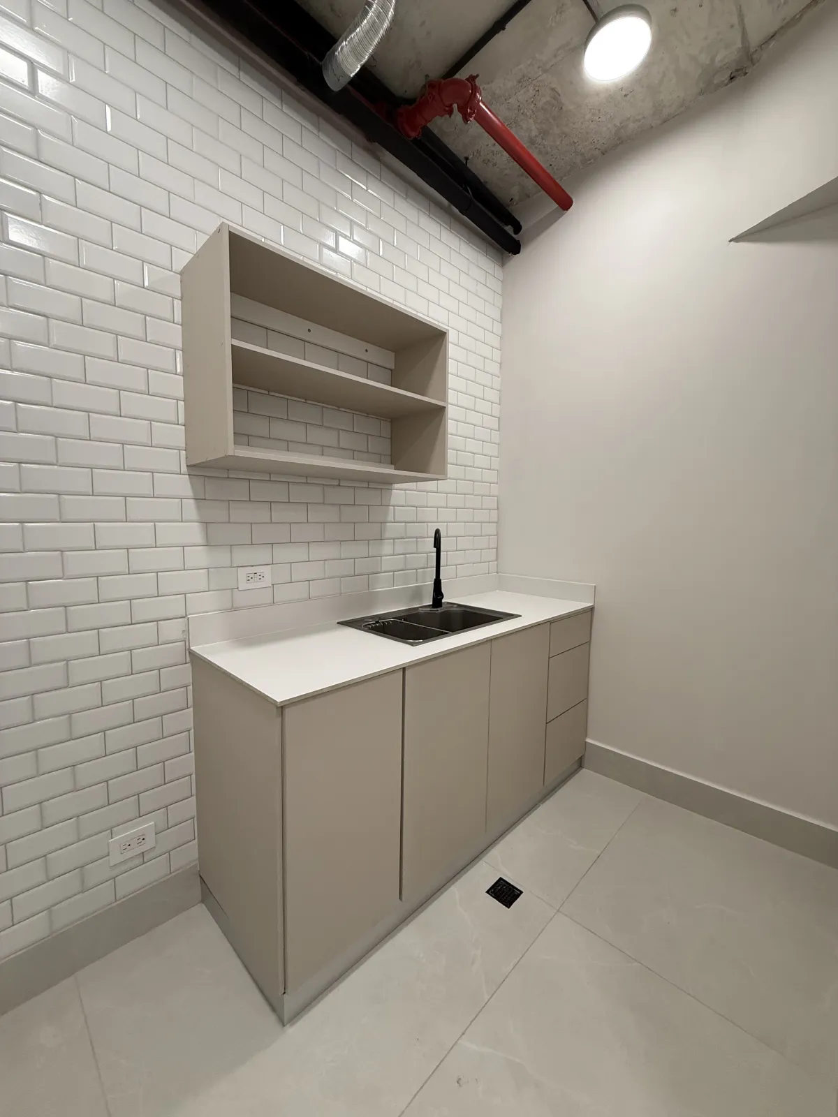 Furnished Executive Office in PH Financial Park, Costa del Este - Ready for Occupancy
