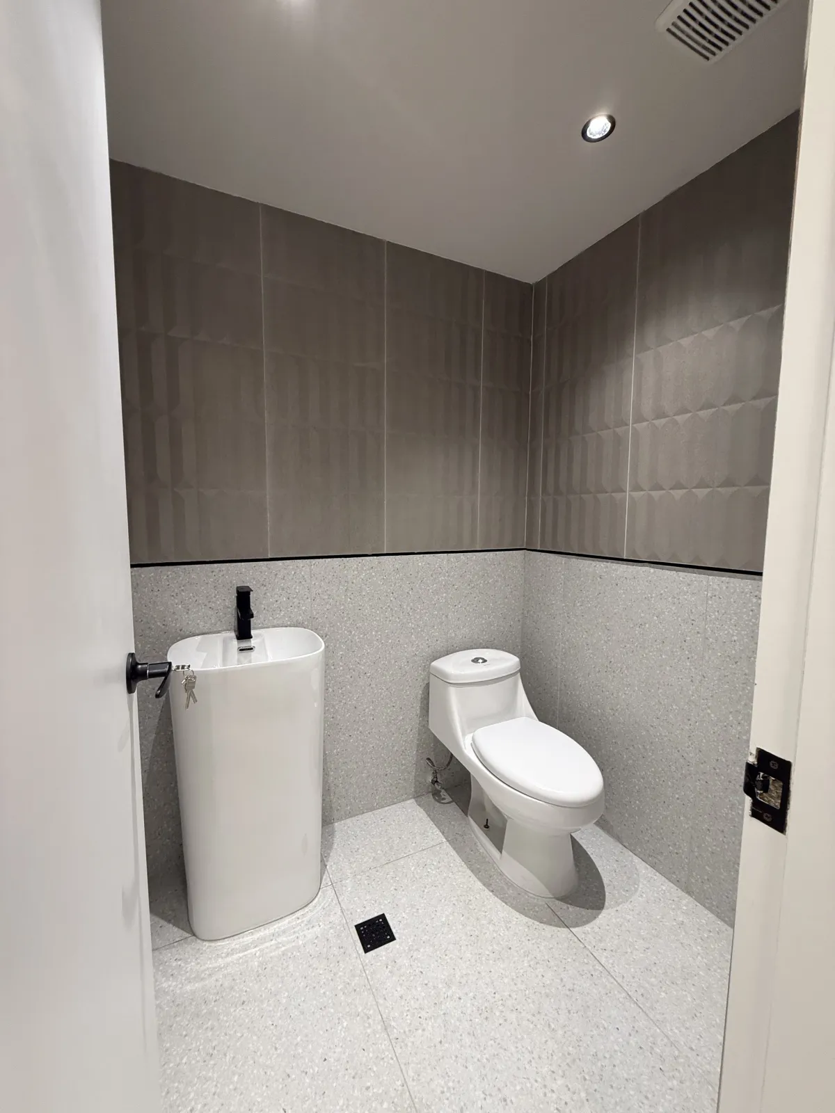 Furnished Executive Office in PH Financial Park, Costa del Este - Ready for Occupancy