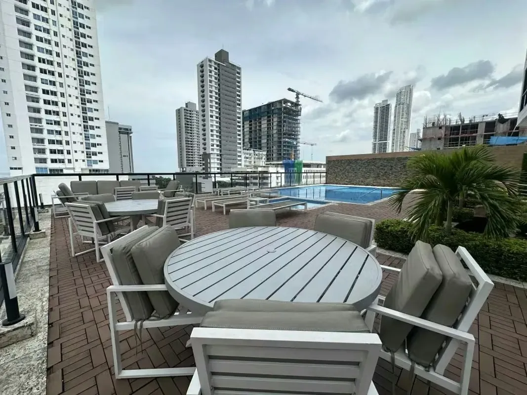 Furnished Apartment with Sea View on Ave. Balboa