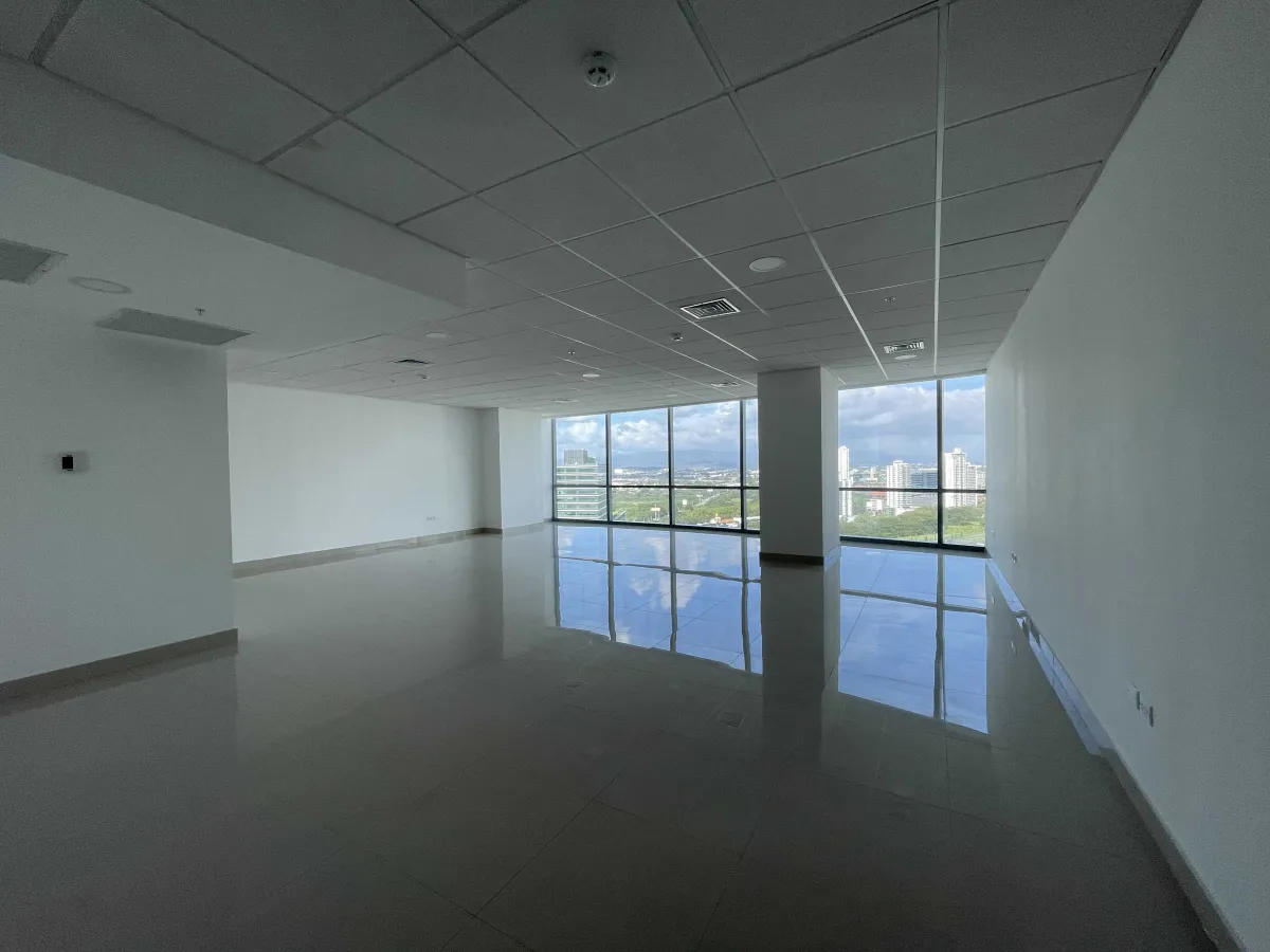Furnished Corporate Office in PH Financial Park, Costa del Este, 104 m²