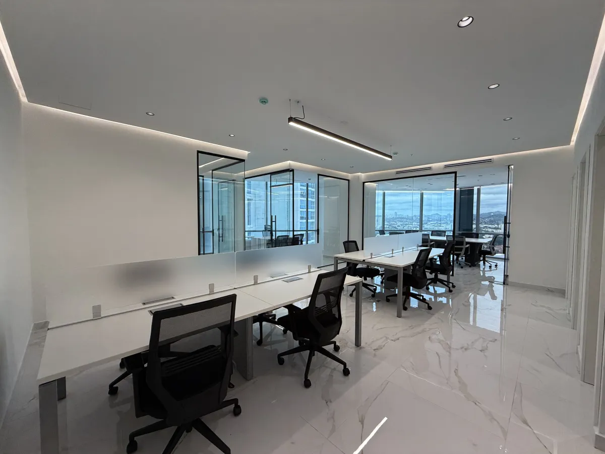 Furnished Corporate Office in PH Financial Park, Costa del Este, 122 m²
