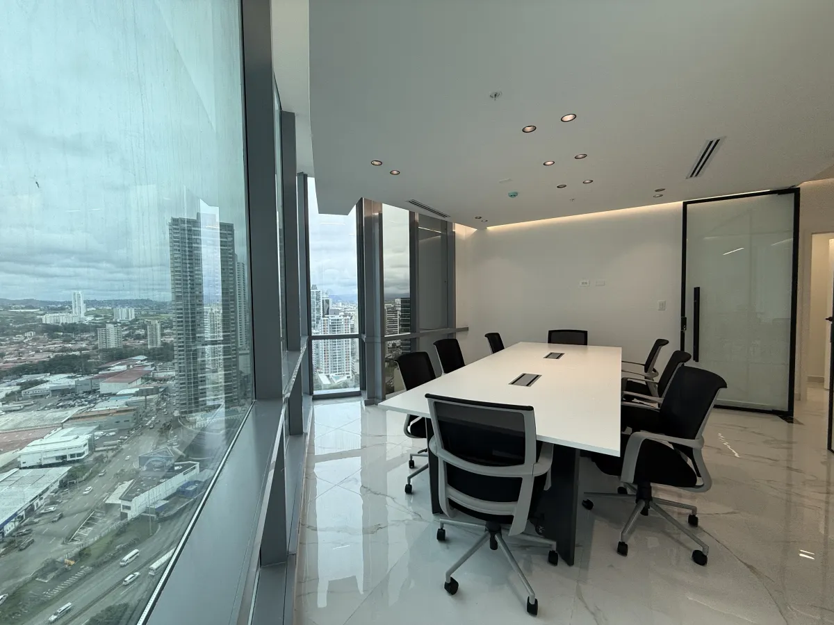 Furnished Corporate Office in PH Financial Park, Costa del Este, 122 m²
