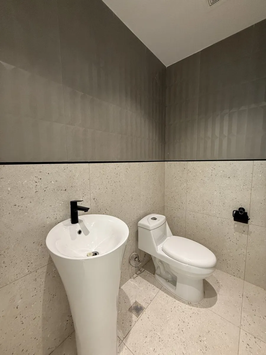 Furnished Corporate Office in PH Financial Park, Costa del Este, 122 m²
