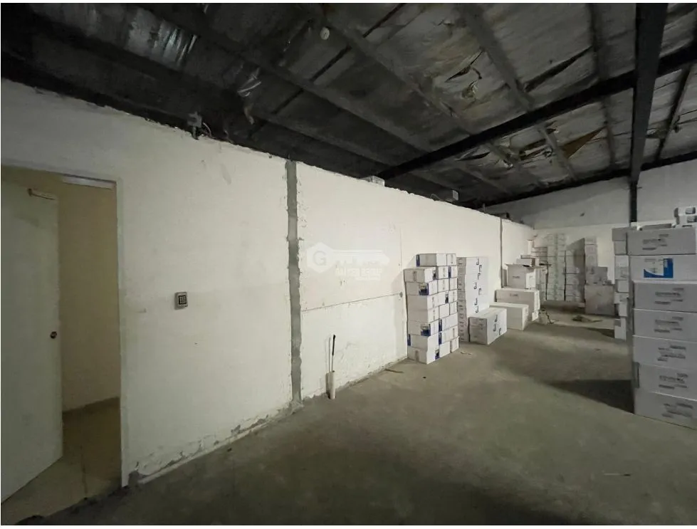 COLON / FREE ZONE / COMMERCIAL WAREHOUSE FRANCE FIELD / 1628M / 2 LEVELS