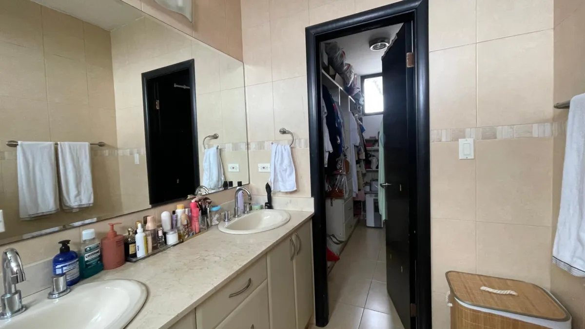 Apartment for sale in Parque del Mar 1