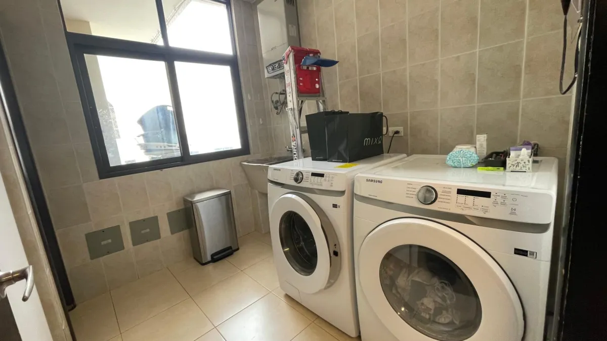 Apartment for sale in Parque del Mar 1