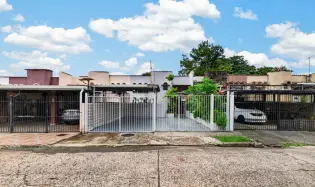 Dúplex de 3 niveles en venta en Altos de Miraflores, Betania, Panamá